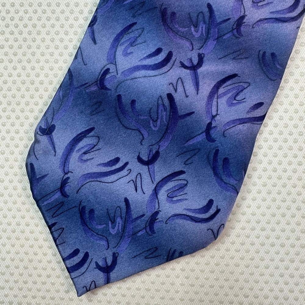 J. Garcia Humming Bird Study Collection Nineteen Silk‎ Tie Blue Purple Abstract